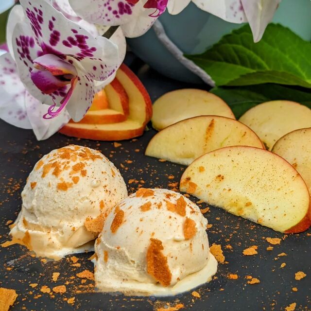 🍦 Unser Neues Apfelstrudel Eis ist genau dass richtige für heiße Sommertage 🍦